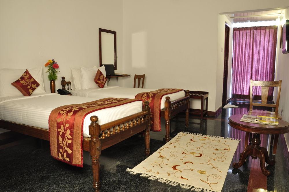 Hotel Bonsejour Pondicherry Exterior photo