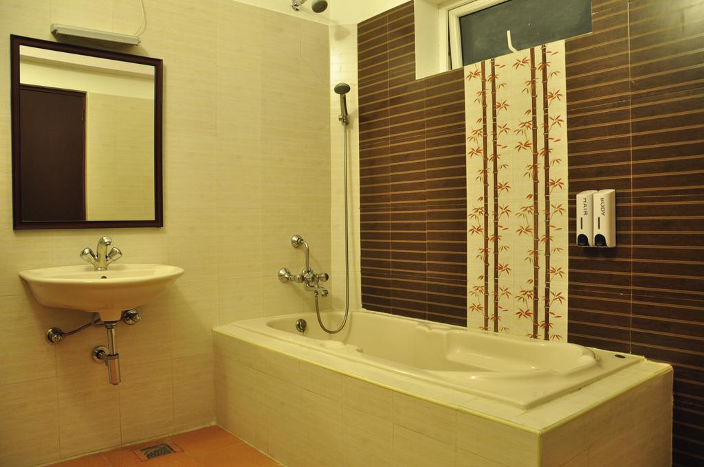 Hotel Bonsejour Pondicherry Exterior photo