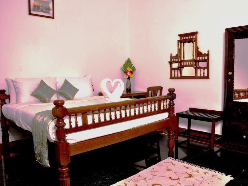 Hotel Bonsejour Pondicherry Exterior photo