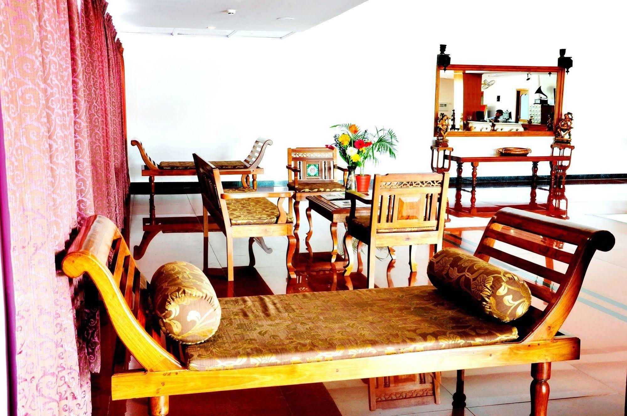 Hotel Bonsejour Pondicherry Exterior photo