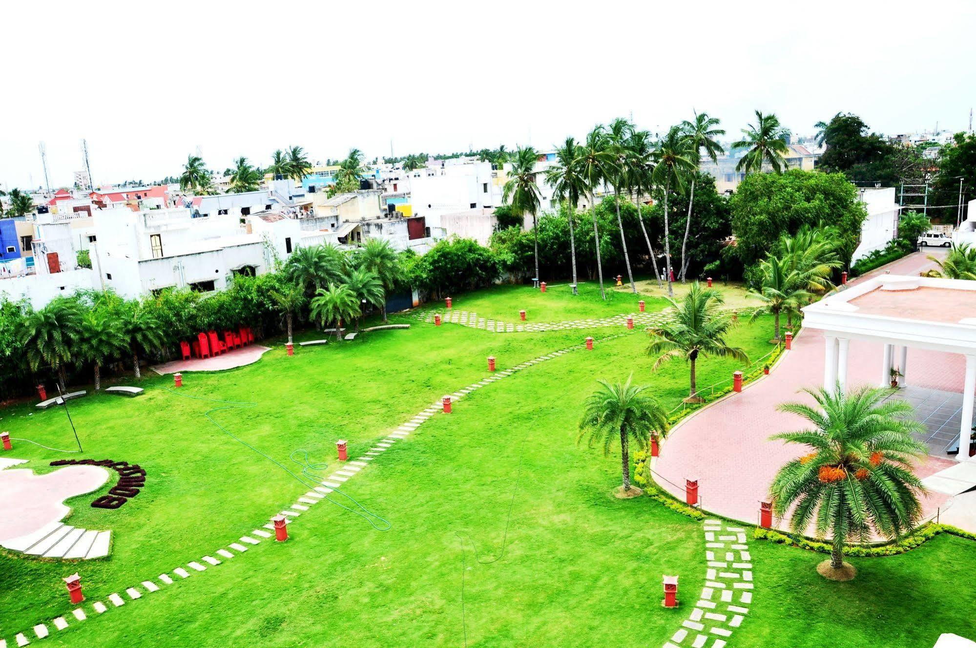 Hotel Bonsejour Pondicherry Exterior photo