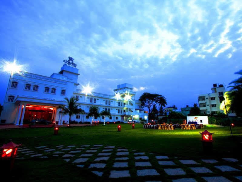 Hotel Bonsejour Pondicherry Exterior photo