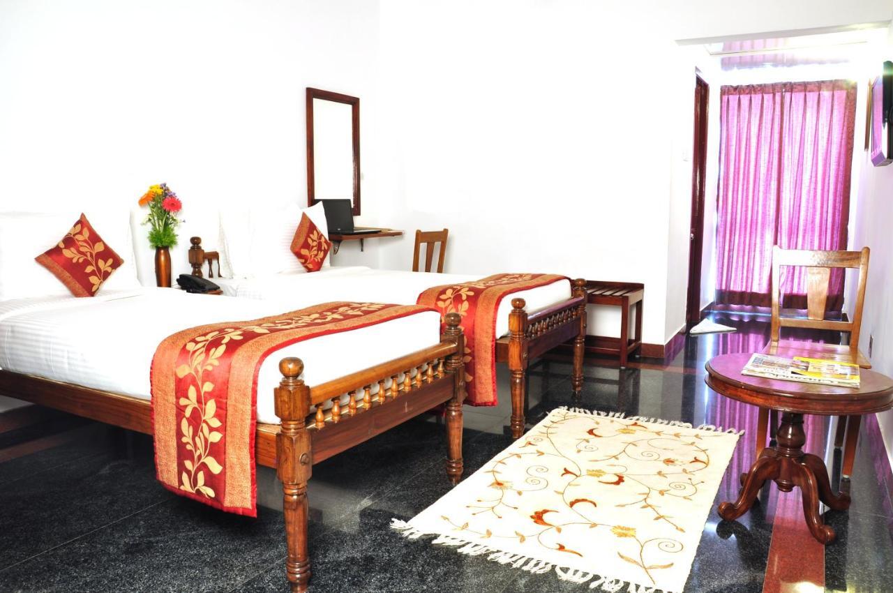 Hotel Bonsejour Pondicherry Exterior photo